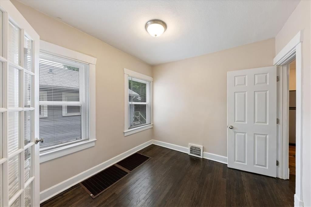 5723 Brooklyn Avenue — photo 5