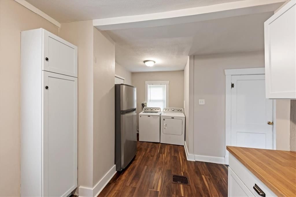 5723 Brooklyn Avenue — photo 10