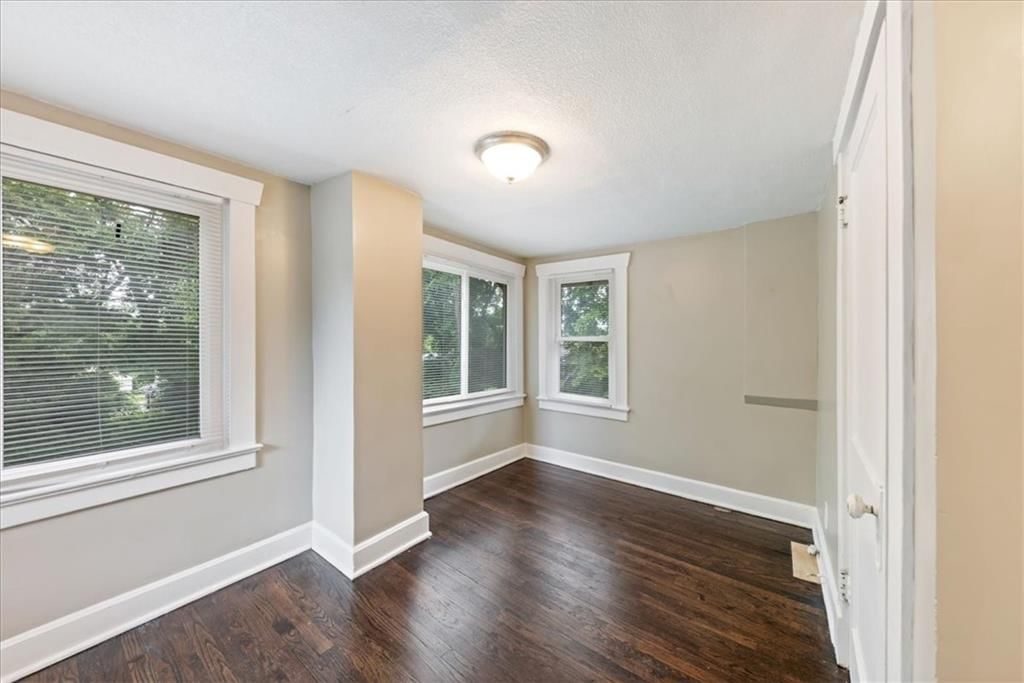 5723 Brooklyn Avenue — photo 15