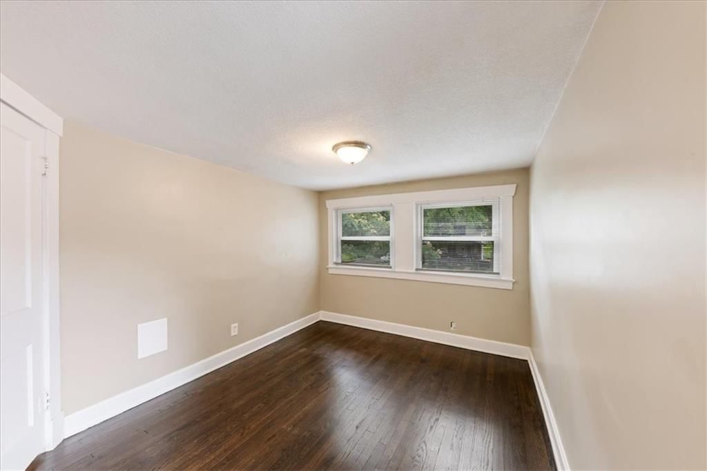 5723 Brooklyn Avenue — photo 16