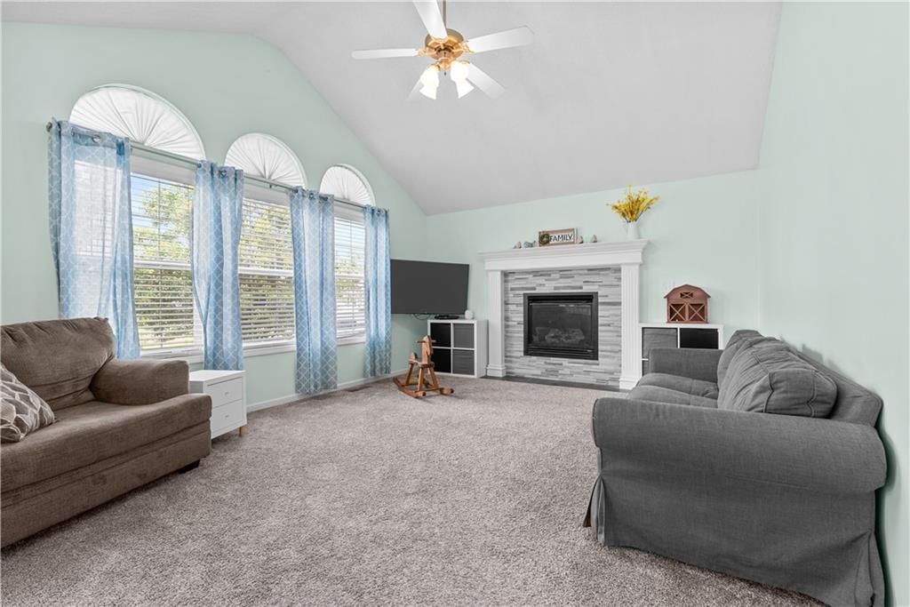 2102 Grant Circle — photo 6