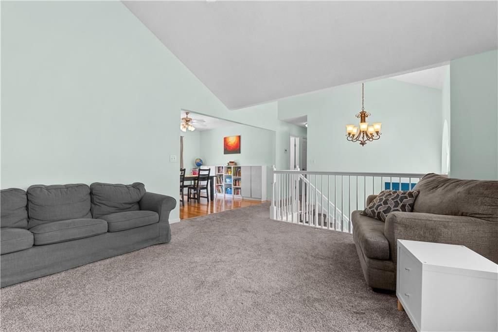 2102 Grant Circle — photo 8