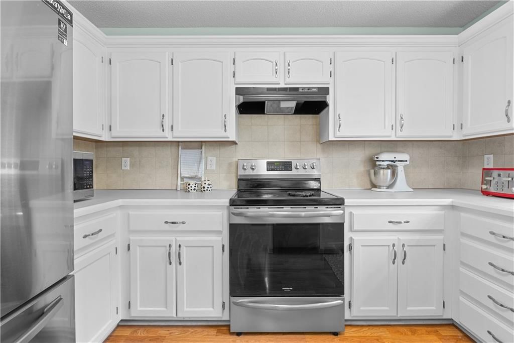 2102 Grant Circle — photo 13