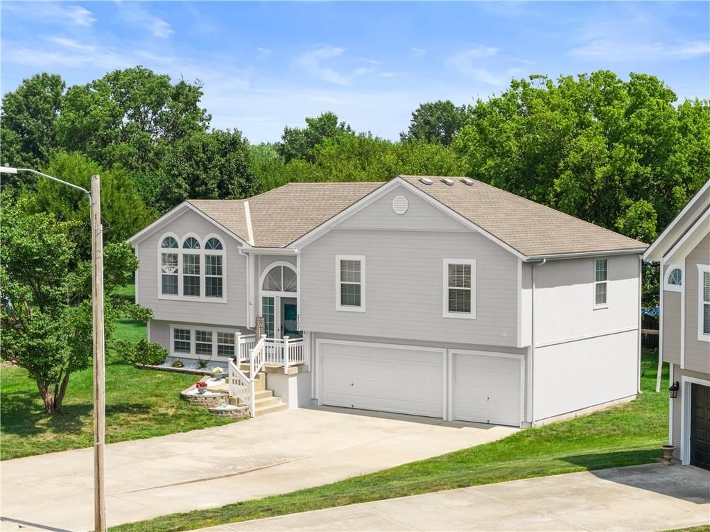2102 Grant Circle — photo 32