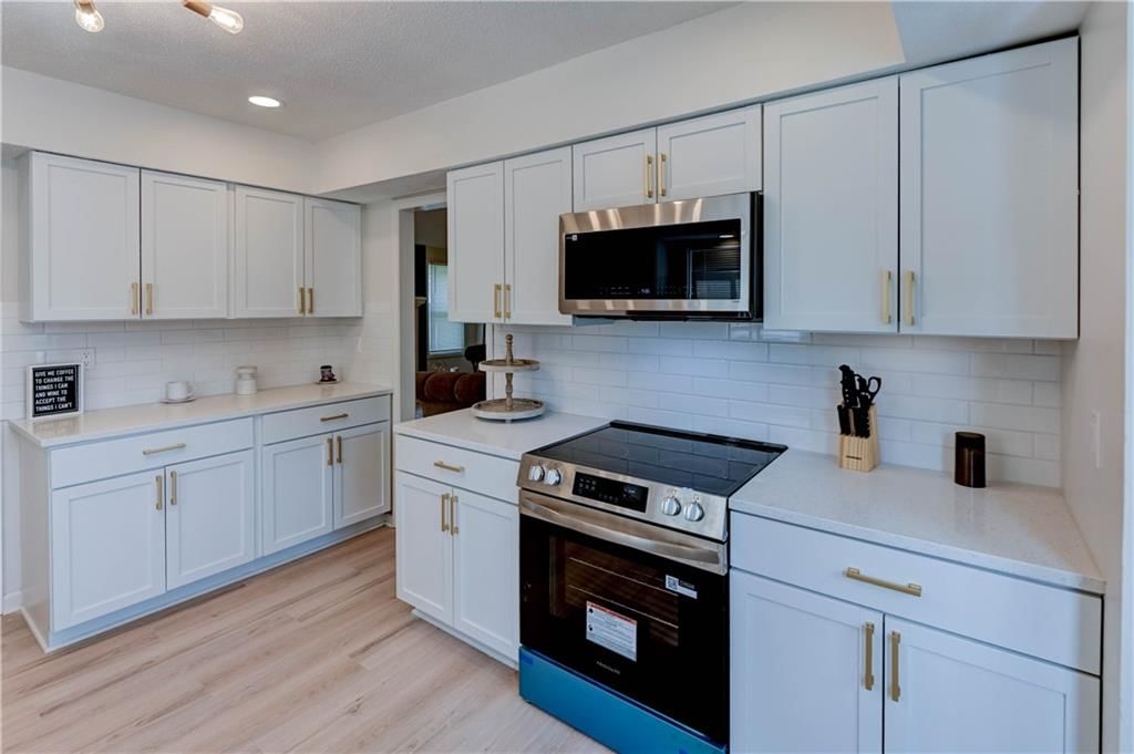 412 Deerfield Court — photo 10