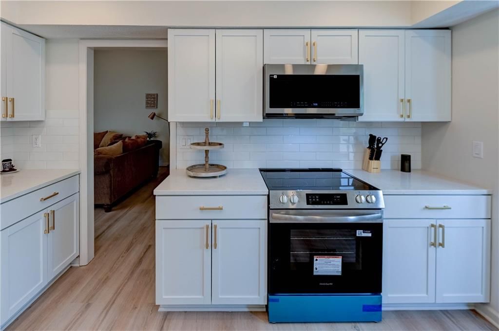 412 Deerfield Court — photo 11