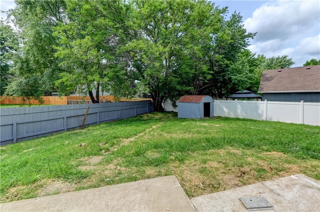 412 Deerfield Court — photo 57