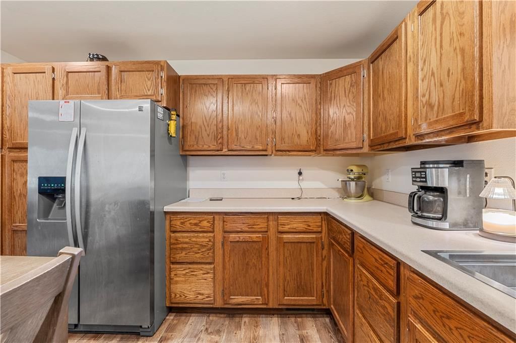 511 W Ashland Street — photo 22