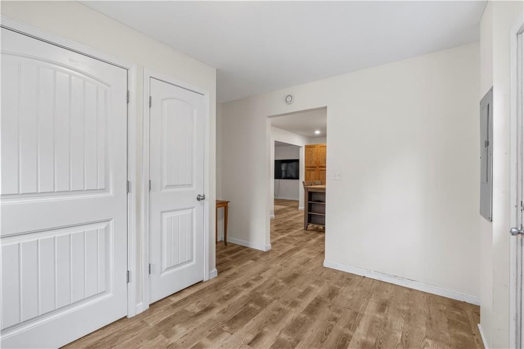 511 W Ashland Street — photo 30