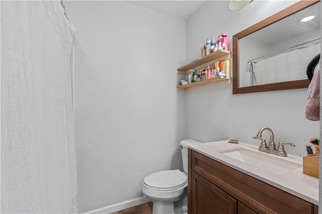 511 W Ashland Street — photo 36