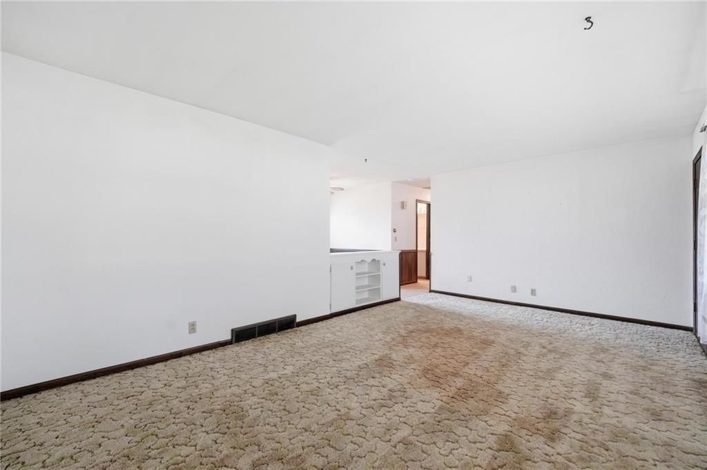 483 NE Meadowbrook Road — photo 21
