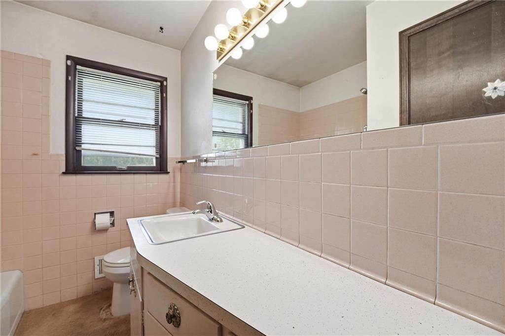 483 NE Meadowbrook Road — photo 22