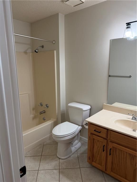 2212 S 19th Terrace — photo 32