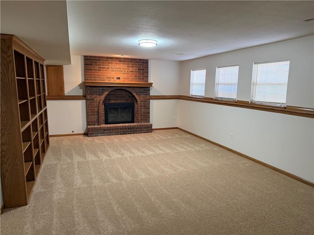 2212 S 19th Terrace — photo 36