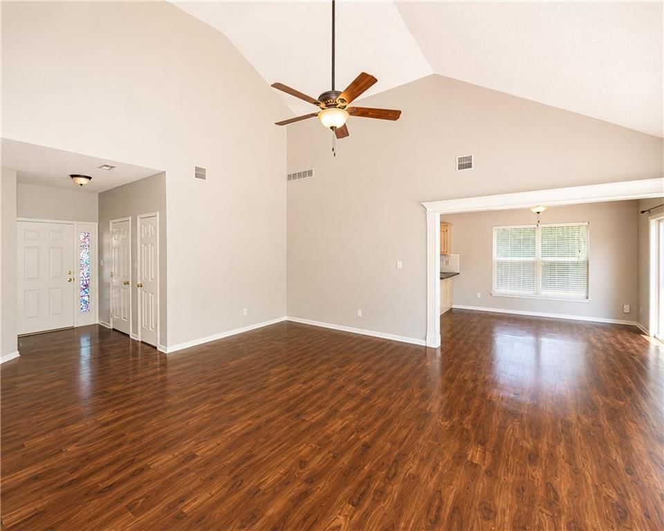 1521 SE DALTON Drive — photo 4