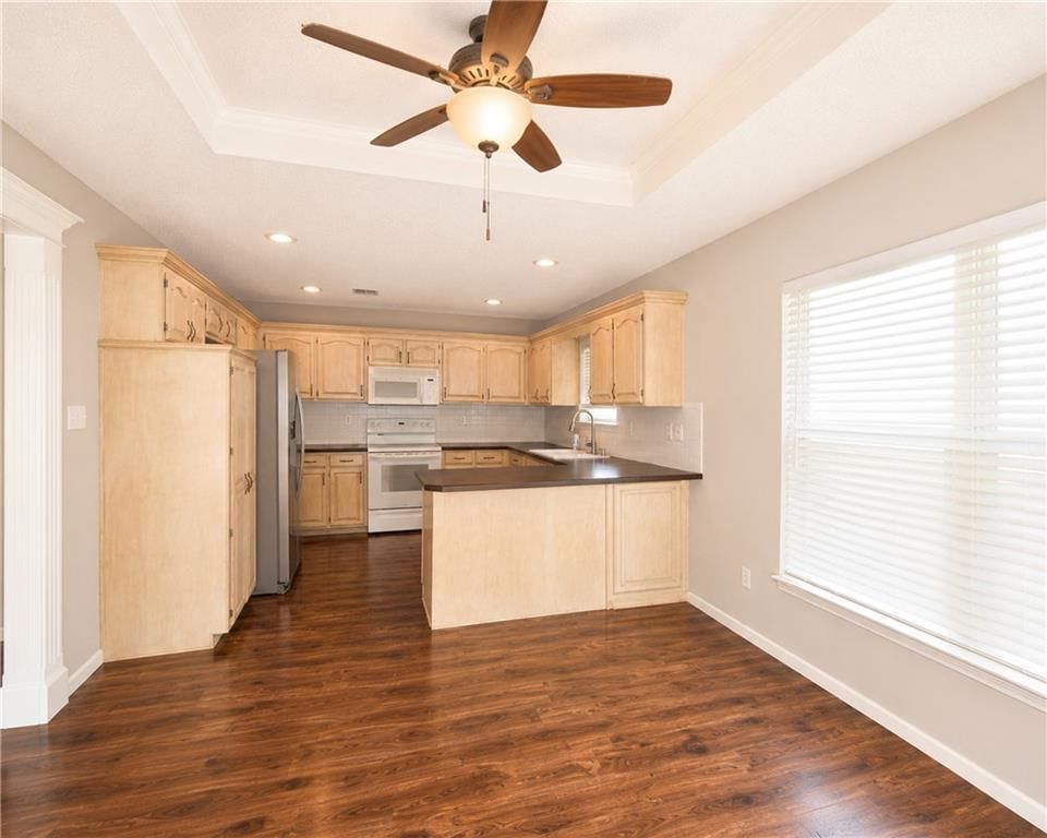 1521 SE DALTON Drive — photo 8