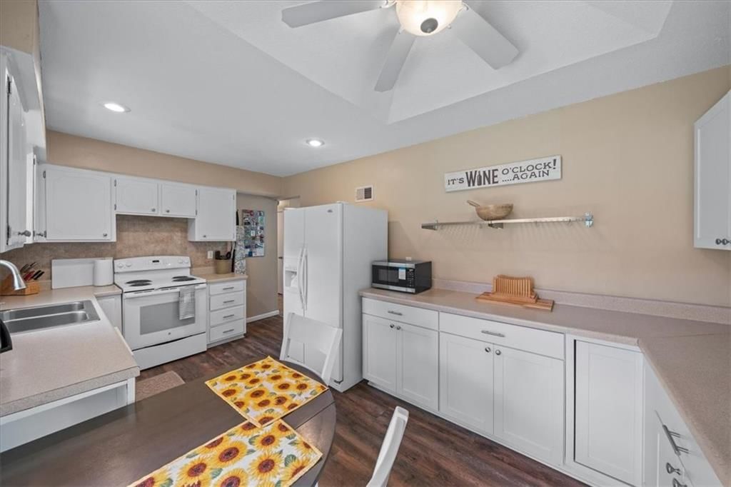 14213 W 94th Street — photo 12