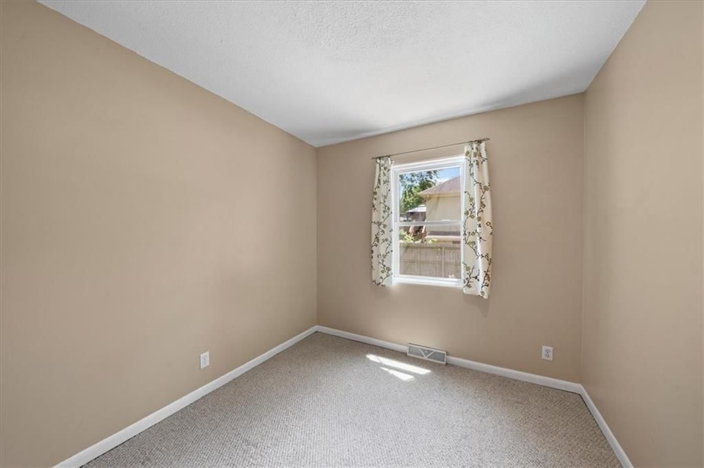 14213 W 94th Street — photo 15