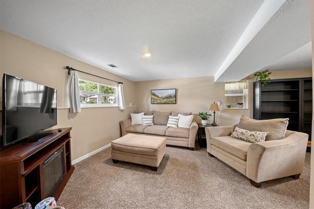 14213 W 94th Street — photo 17