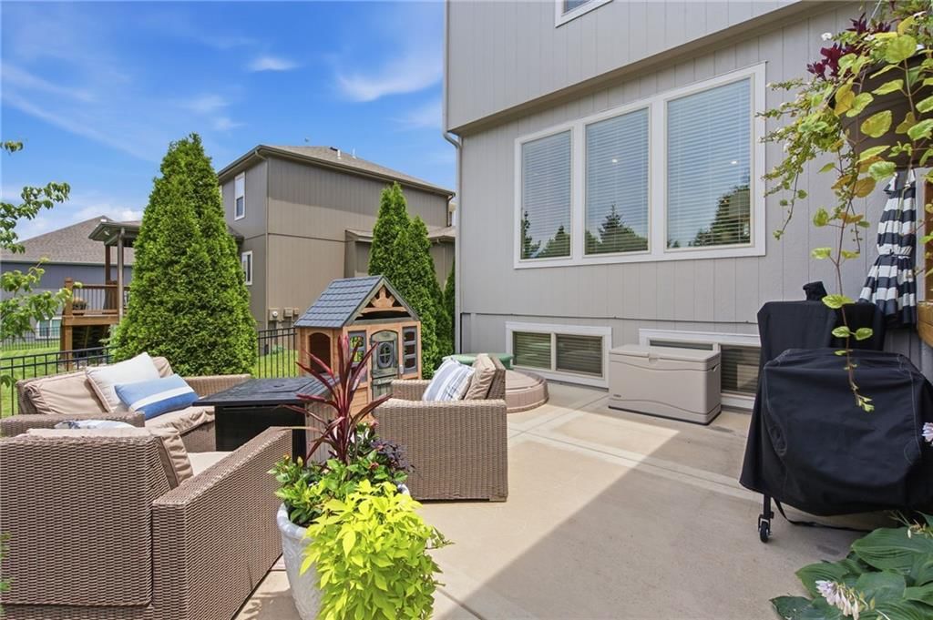 988 SW Perth Shire Drive — photo 44