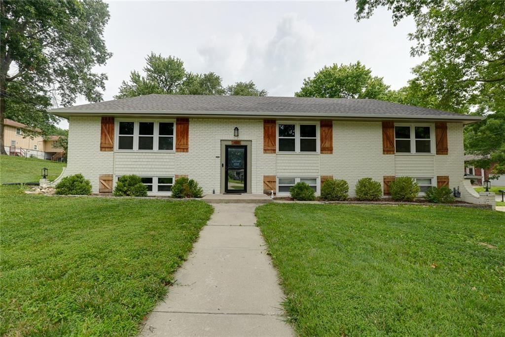 1400 NANCY Lane, Liberty, MO