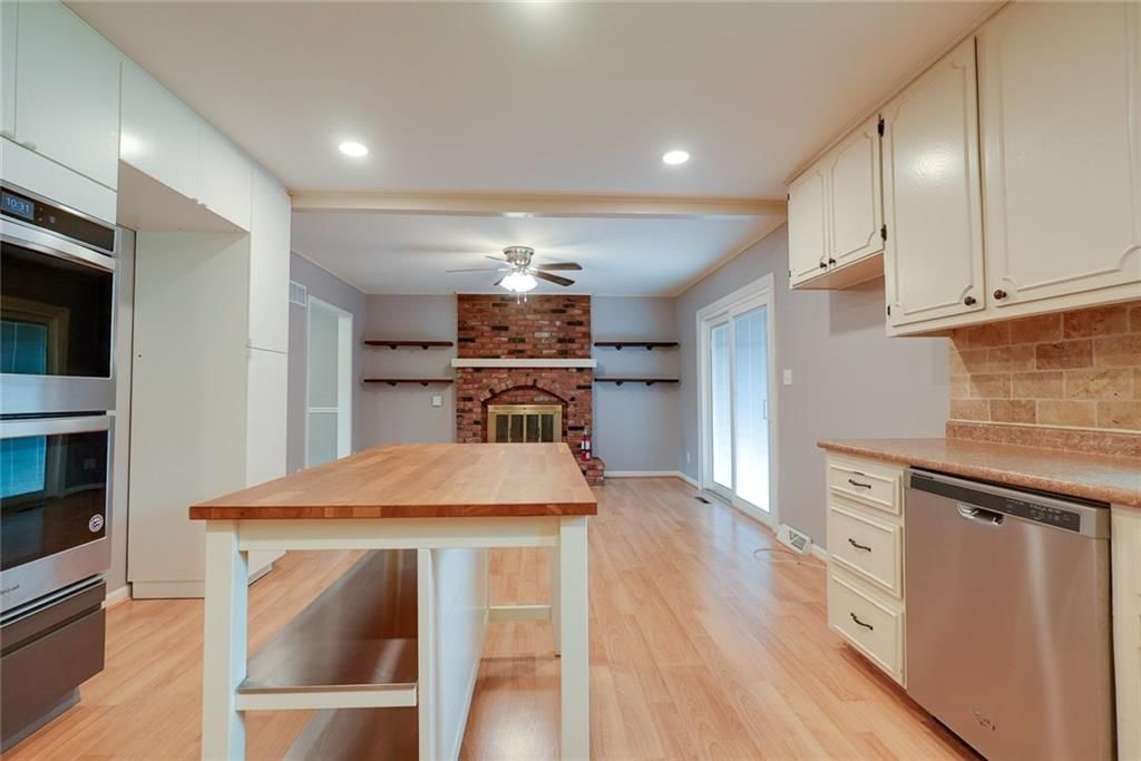 1400 NANCY Lane — photo 11