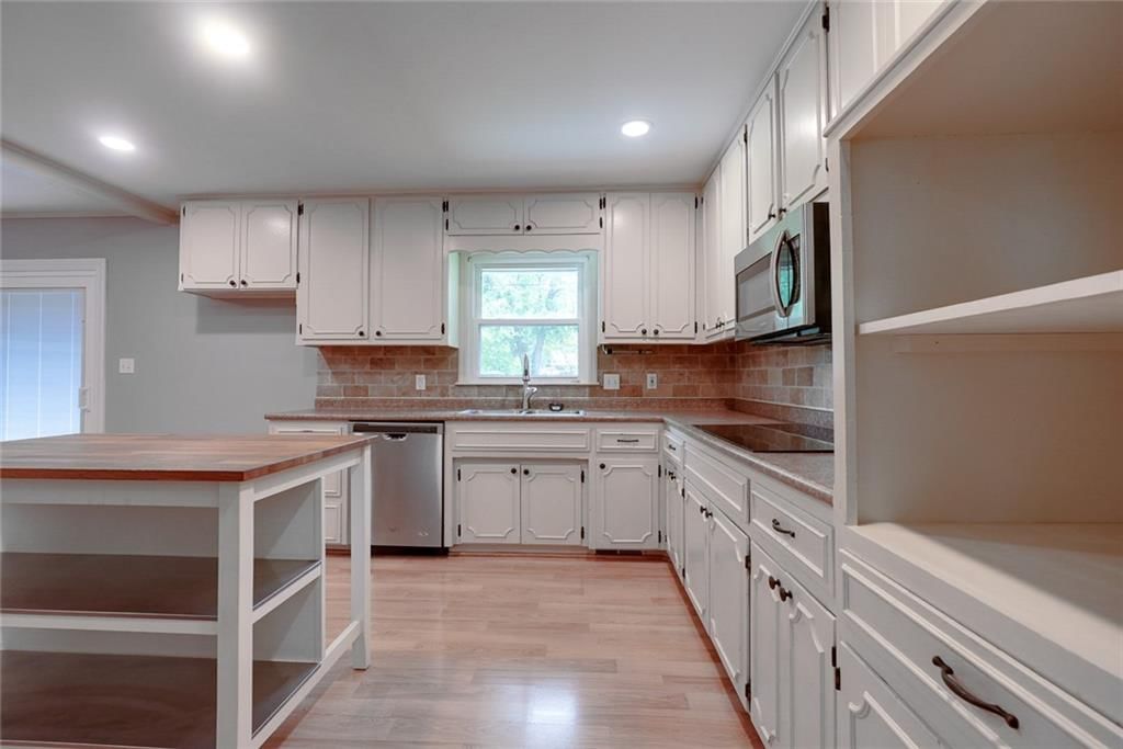 1400 NANCY Lane — photo 12