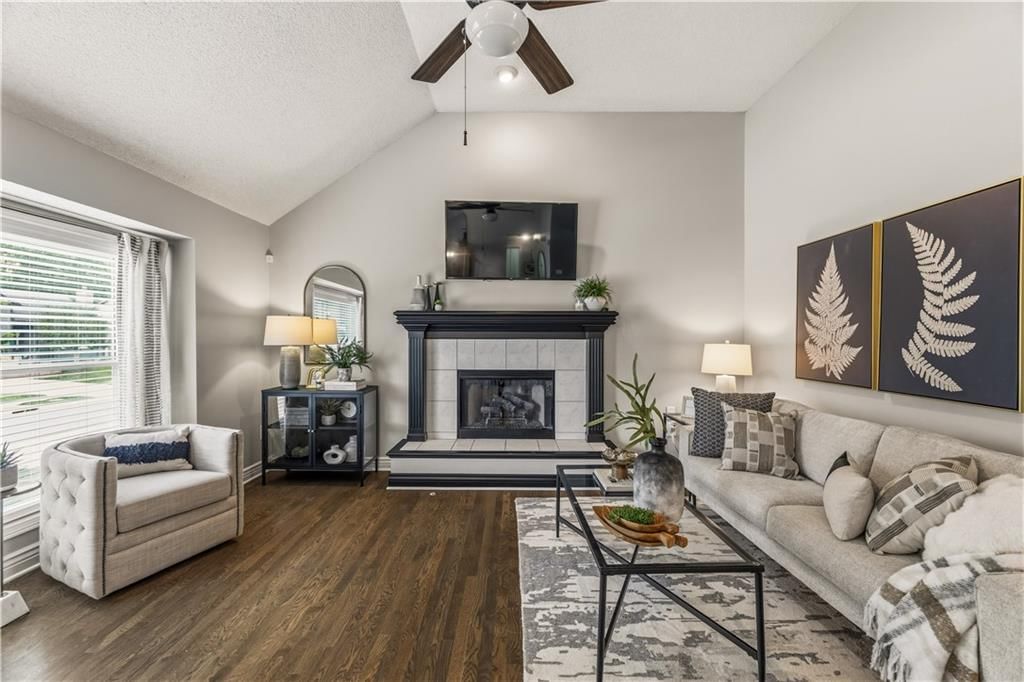 13939 W 150 Terrace — photo 4