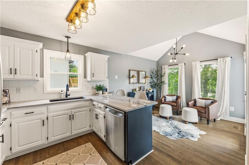 13939 W 150 Terrace — photo 10