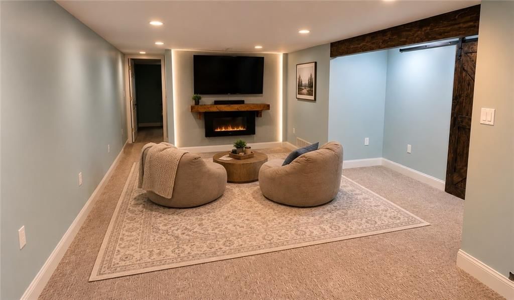 2100 Peach Street — photo 8