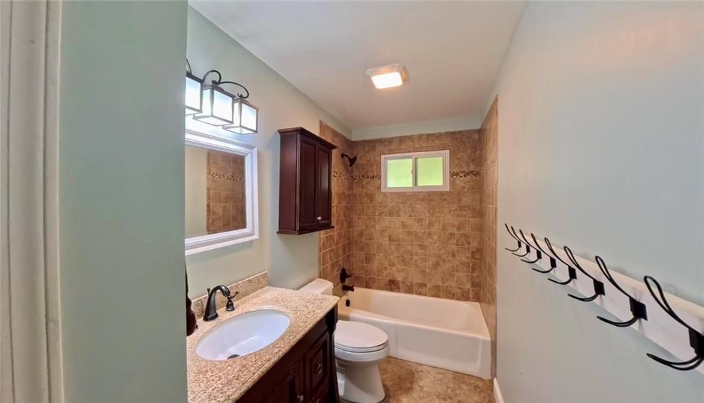 2100 Peach Street — photo 14