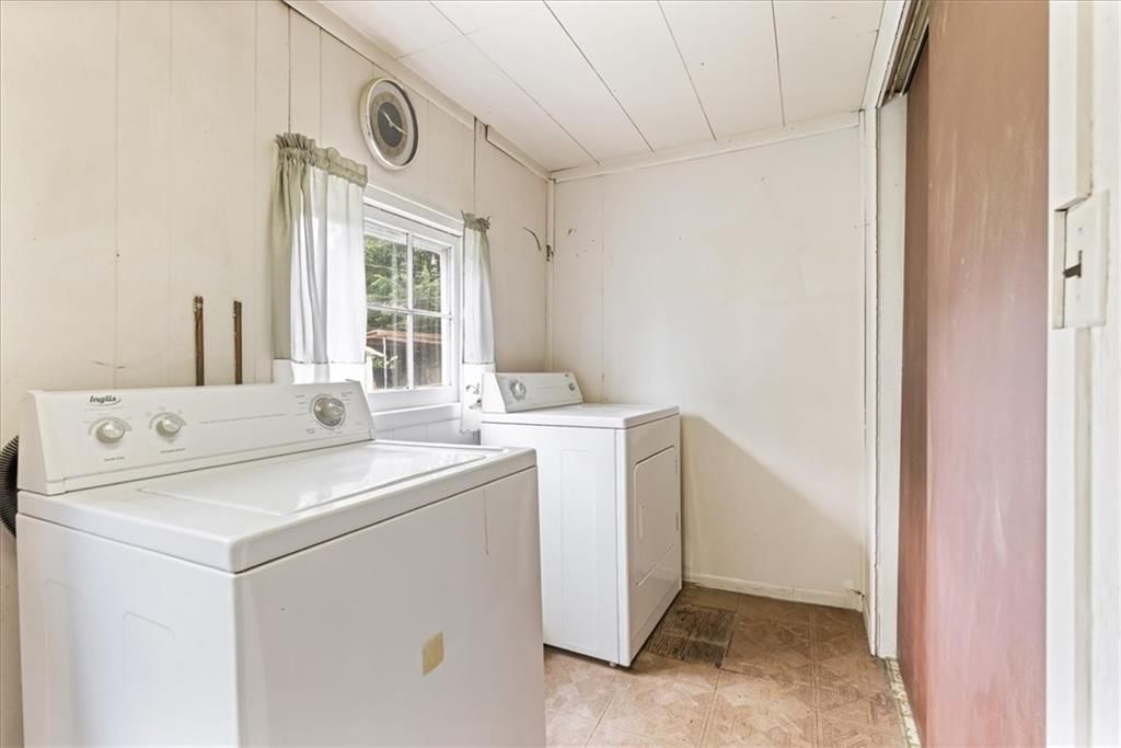 1303 S Maywood Avenue — photo 14