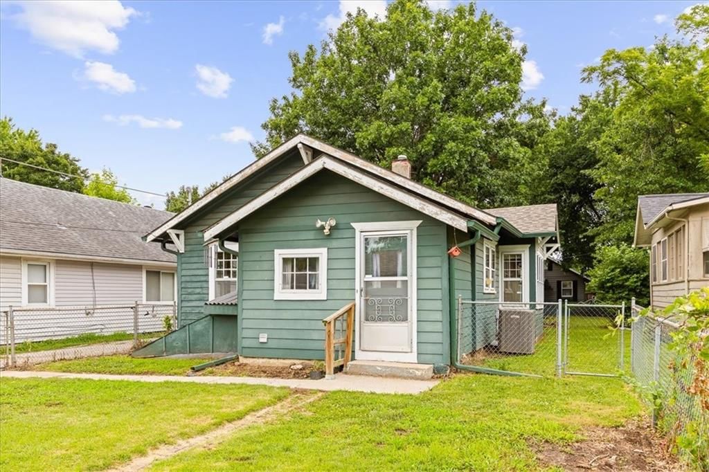 1303 S Maywood Avenue — photo 23