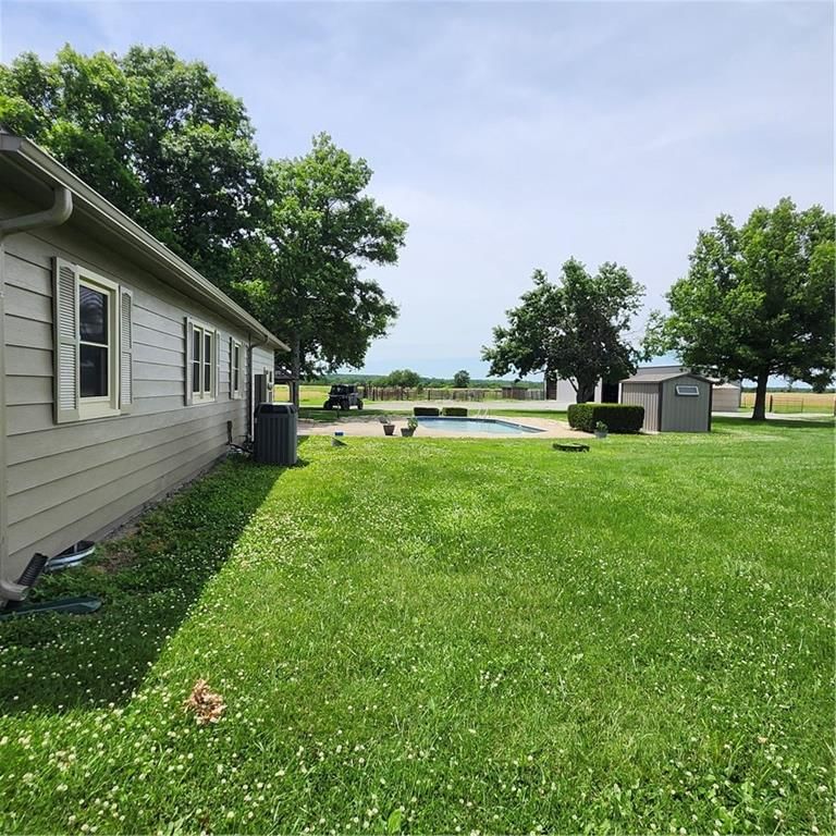 38210 Osawatomie Road — photo 7