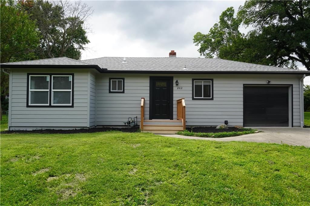 2412 Queen Ridge Drive — photo 1