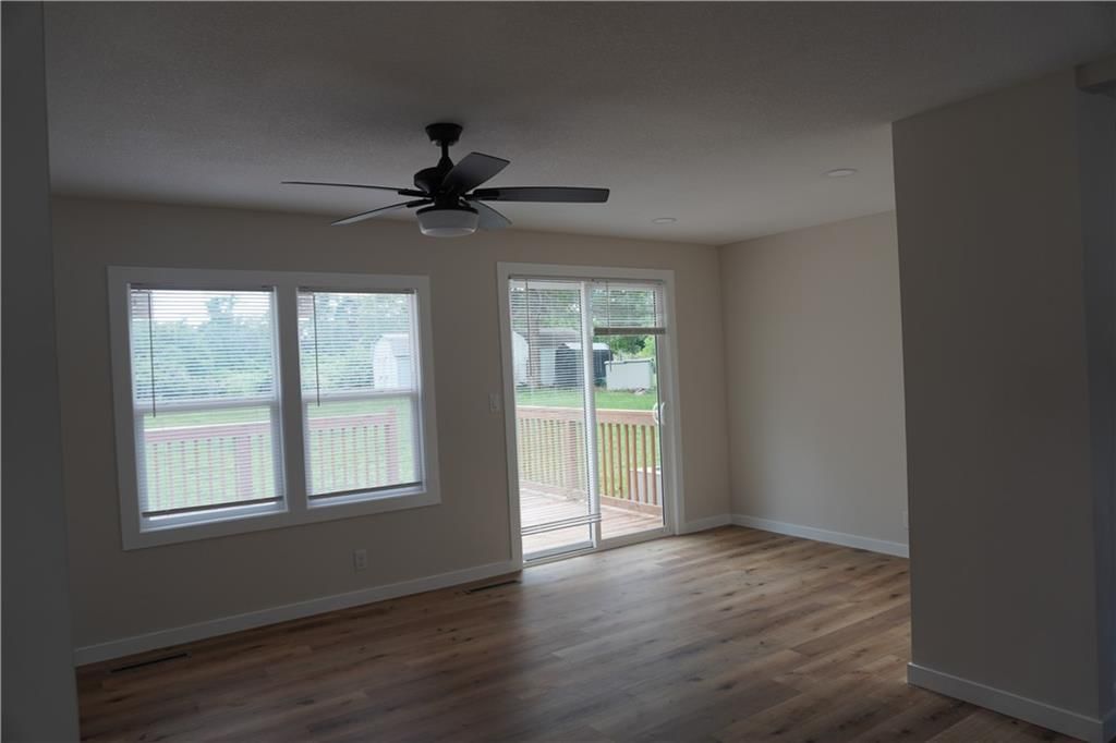 2412 Queen Ridge Drive — photo 2