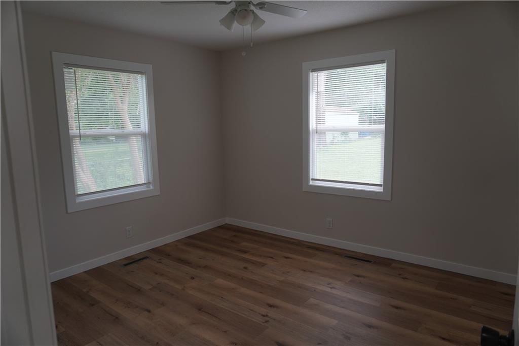 2412 Queen Ridge Drive — photo 4