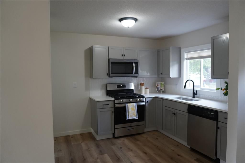 2412 Queen Ridge Drive — photo 9