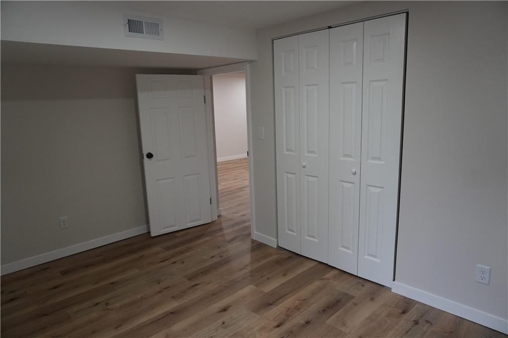 2412 Queen Ridge Drive — photo 14