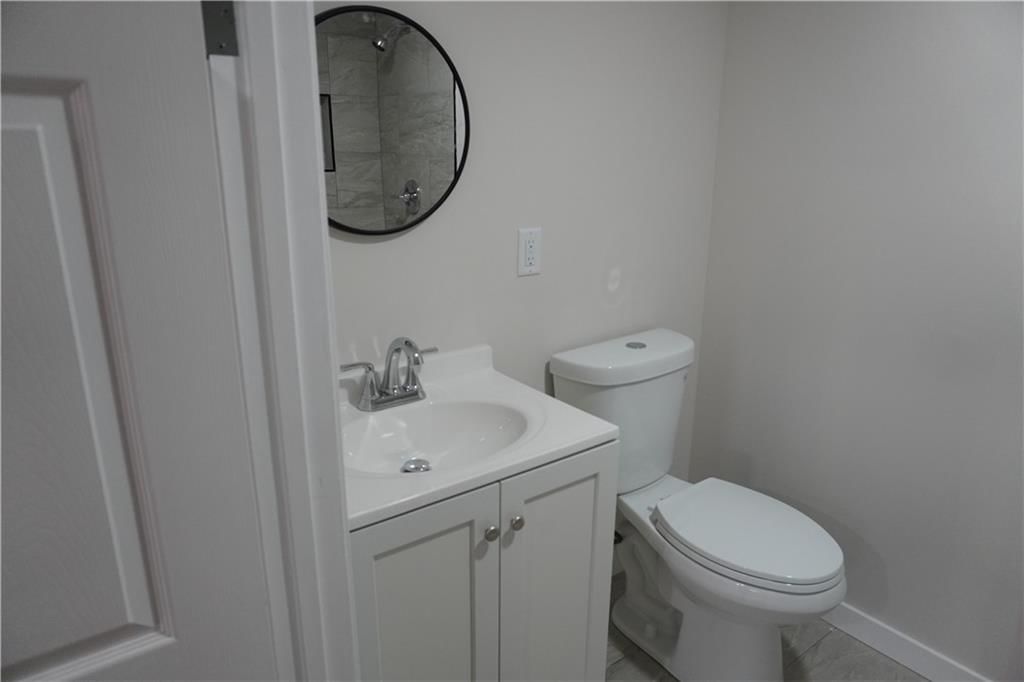 2412 Queen Ridge Drive — photo 17