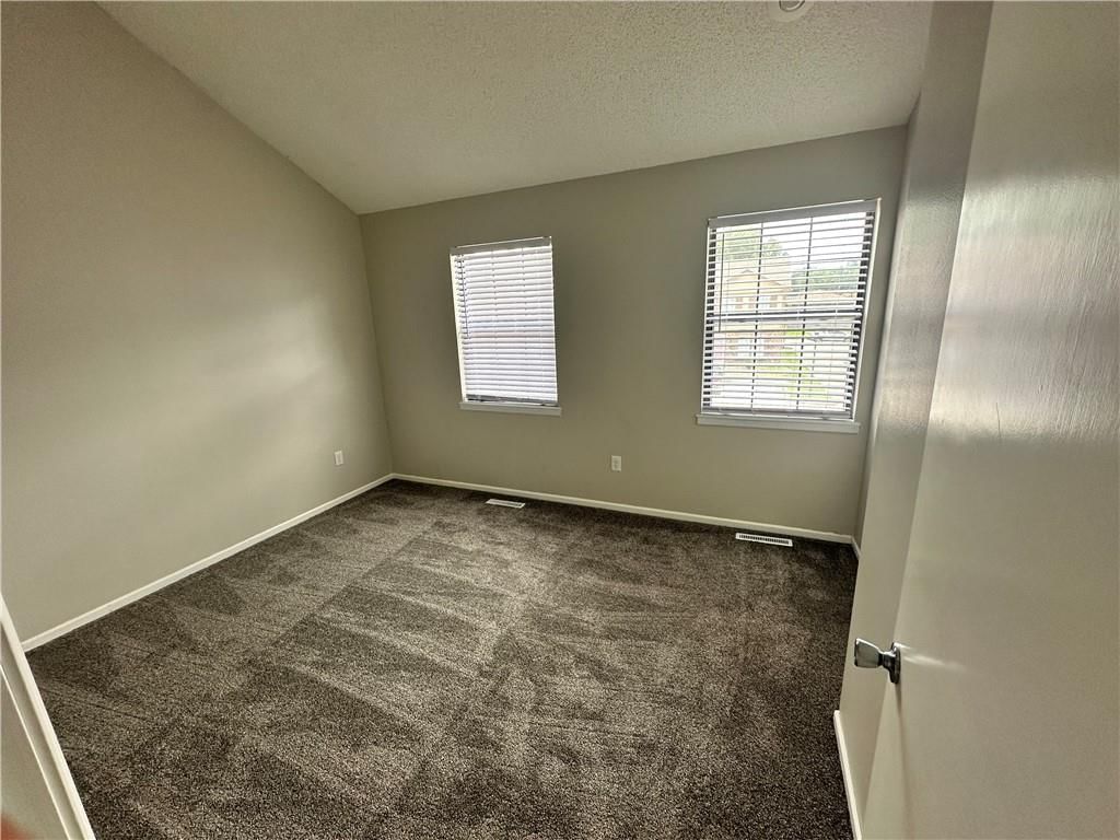 725 SW Liggett Road — photo 7