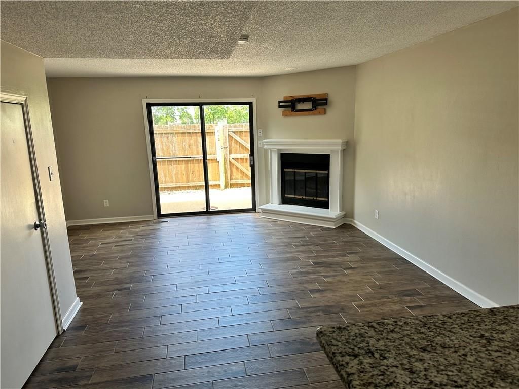 725 SW Liggett Road — photo 9