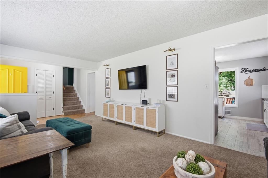 9009 W 82nd Place — photo 5
