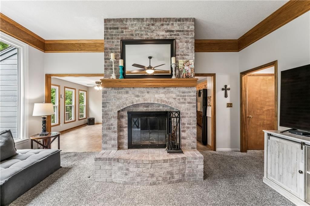 8515 Hallet Street — photo 7