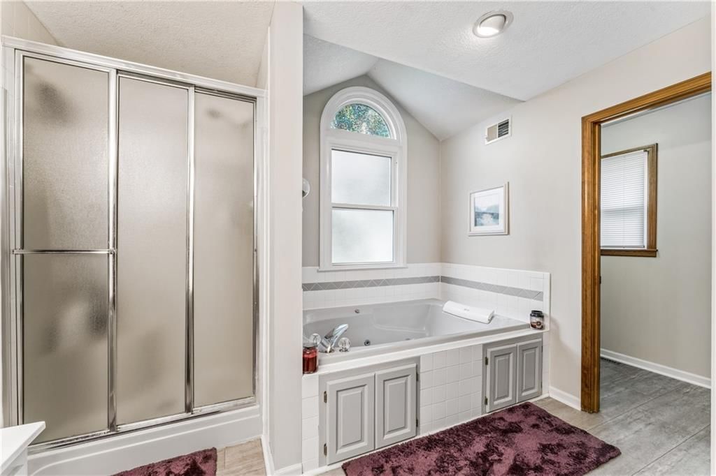 8515 Hallet Street — photo 26