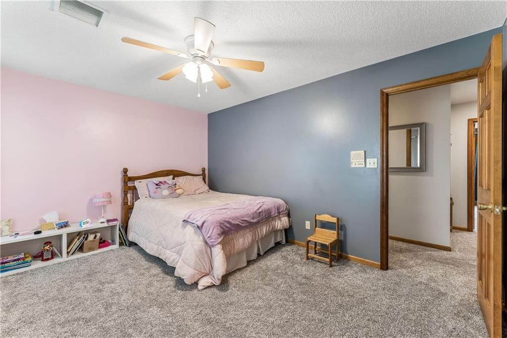 8515 Hallet Street — photo 28