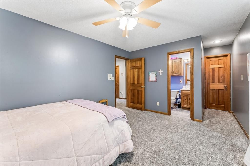 8515 Hallet Street — photo 29