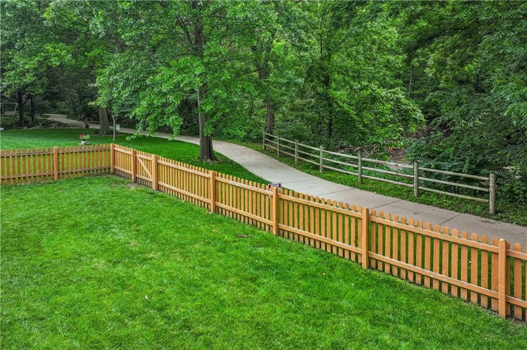 8515 Hallet Street — photo 43