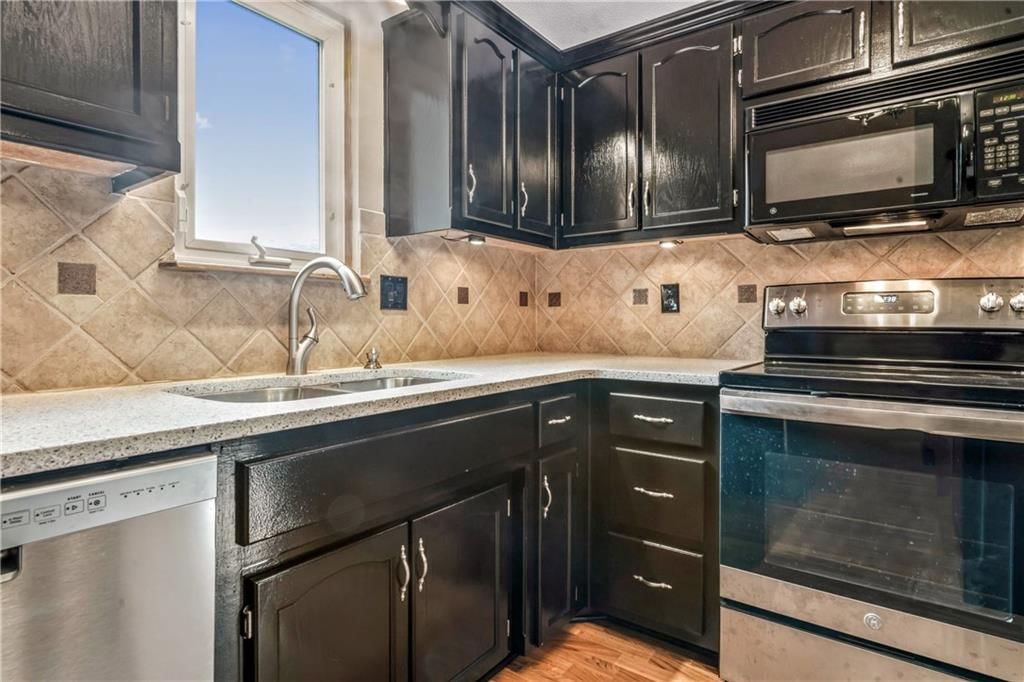 13815 S Acuff Street — photo 5