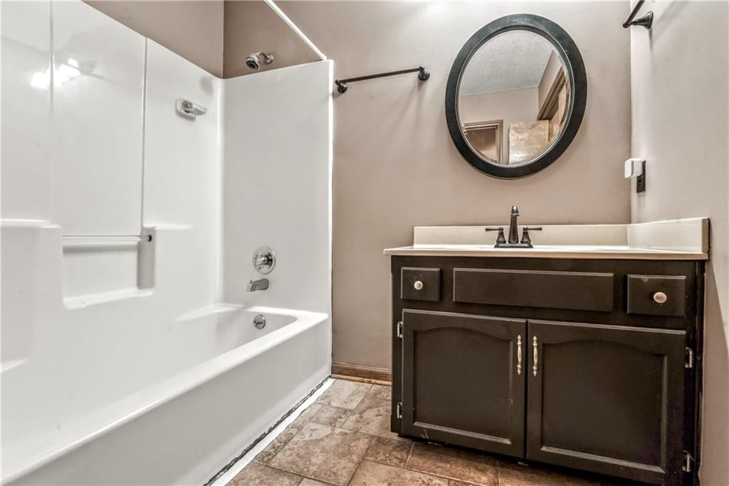 13815 S Acuff Street — photo 22